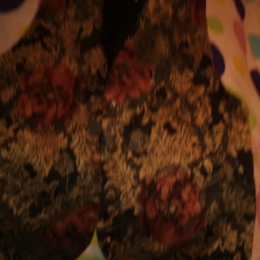 Sleeveless jacket